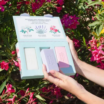 Caja Regalo 3 jabones Panier des Sens Flor Algodón, Lavanda y Nectar de Rosa 3 x 100g | Les aromes provence